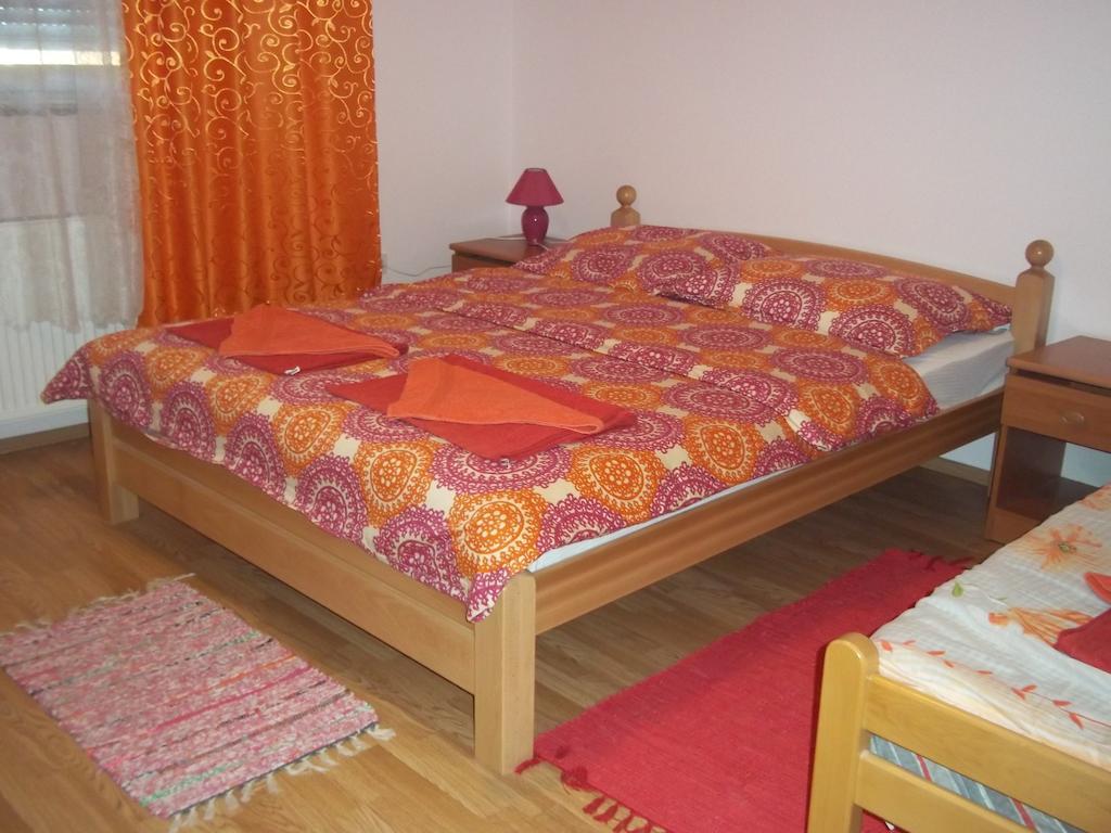 Rooms Zigic Korenica Exterior foto